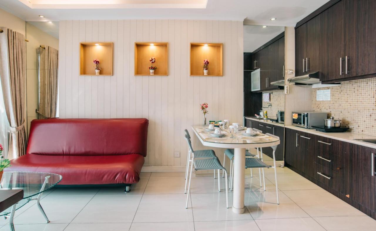 Ravarine Suite Apartment Jakarta Buitenkant foto