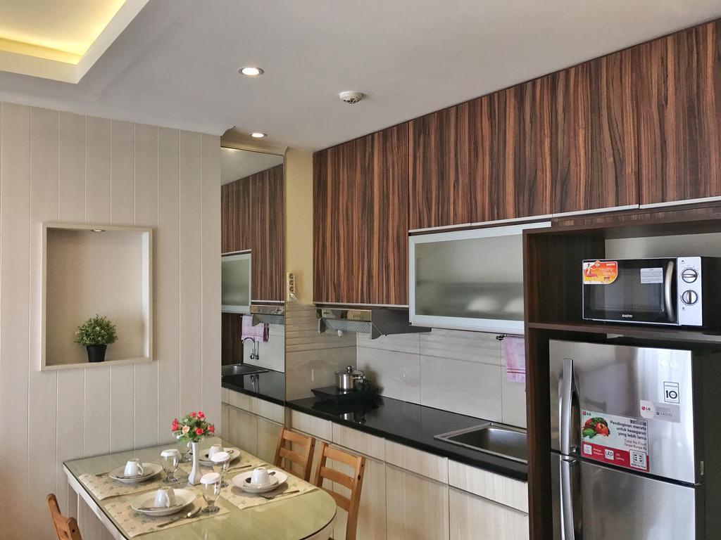 Ravarine Suite Apartment Jakarta Buitenkant foto