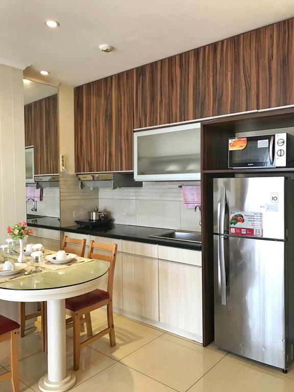 Ravarine Suite Apartment Jakarta Buitenkant foto